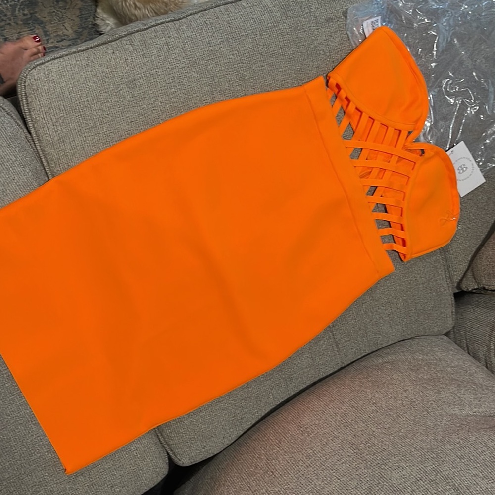 Orange Juditha bella barnett dress. Size large - Picture 6 of 11